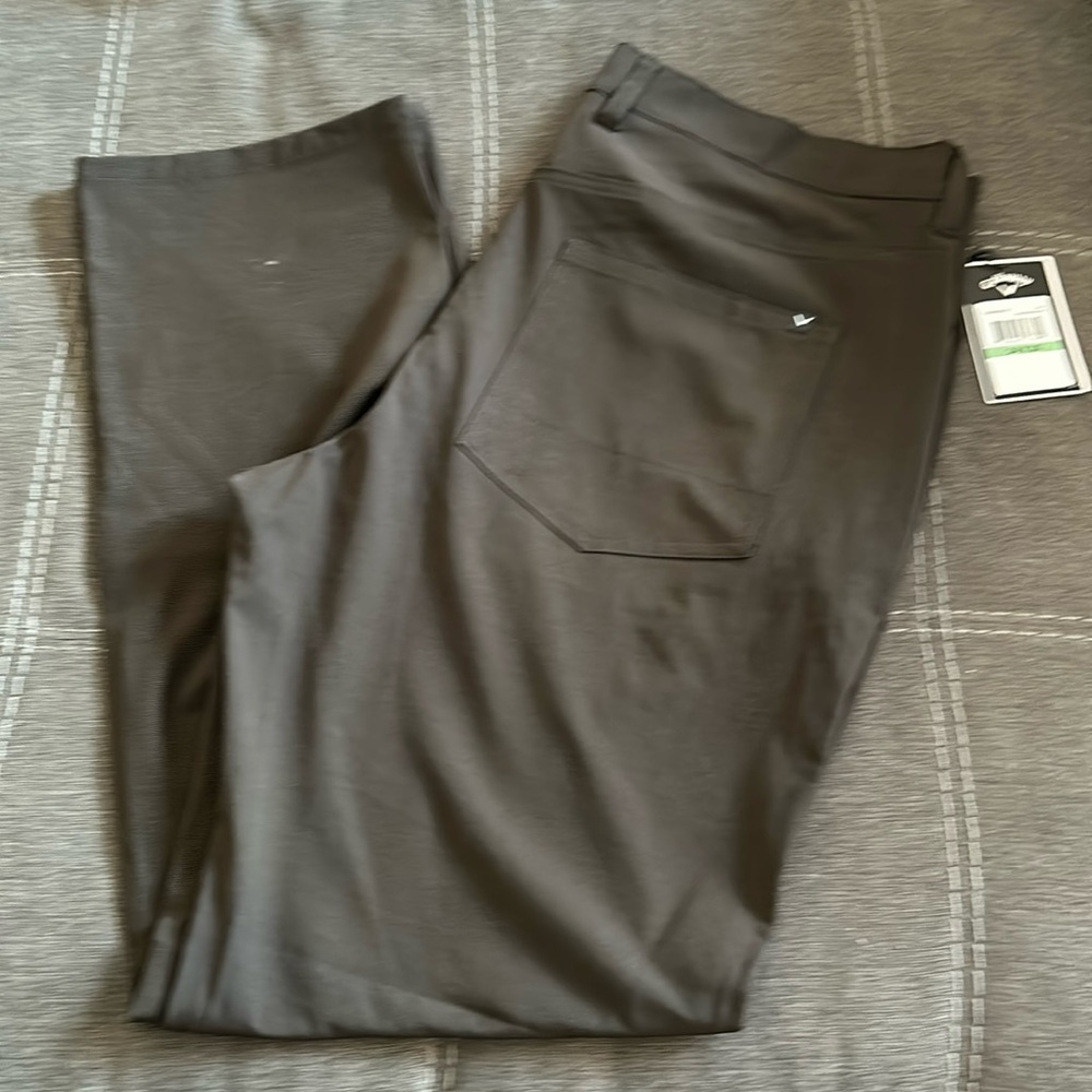 Callaway Men’s Flat Front 5-Pocket Golf Pants Logo charcoal gray Size 34 X 30